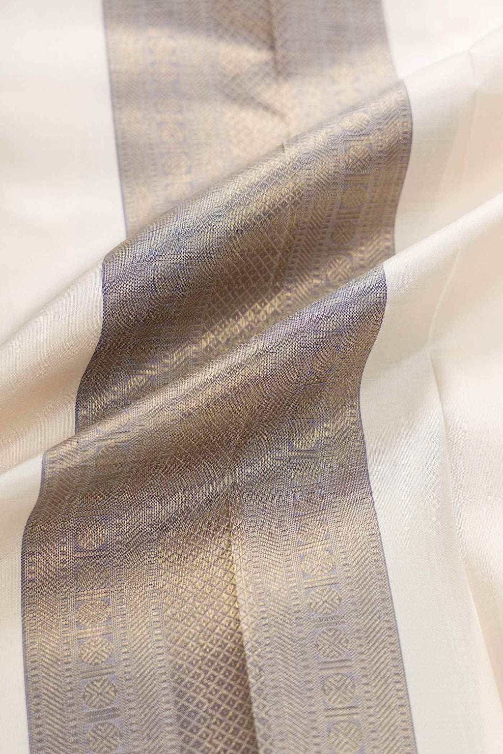 Sandal Silk Dhoti With Angavastram (8X4) Muzham