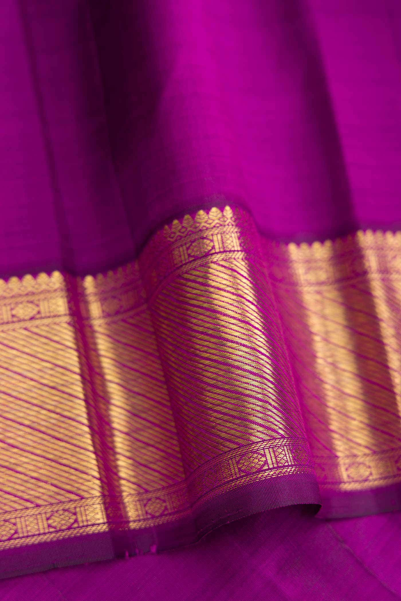 Pure Silk Pure Zari Golden Peach Dual Tone Kanchipuram Saree