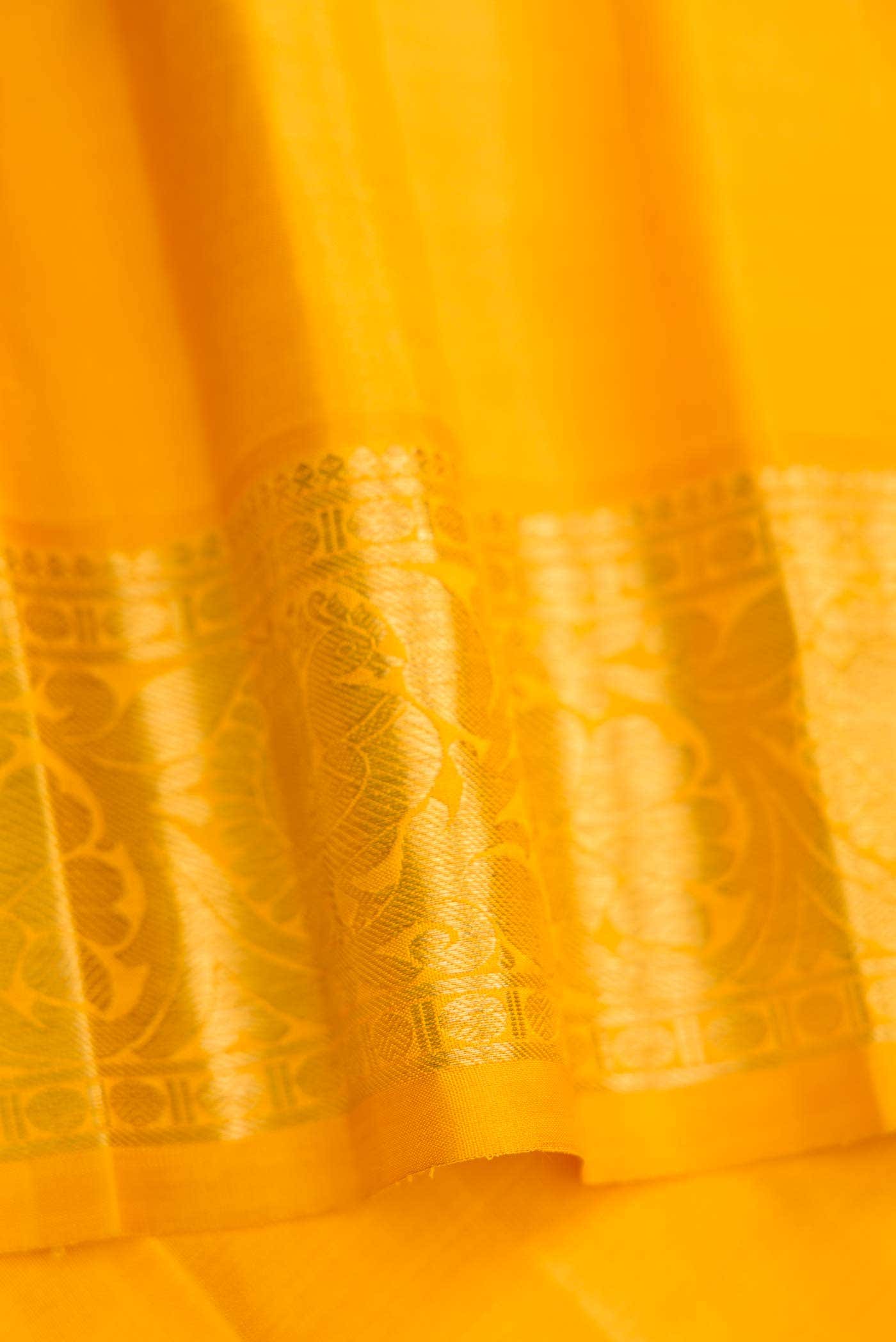 Pure Silk Pure Zari Mustard Dual Tone Kanchipuram Saree