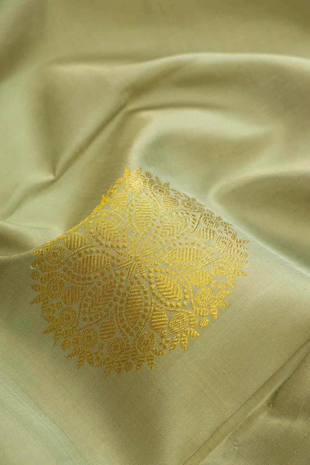 Green Dual Tone Kanchipuram Silk Saree