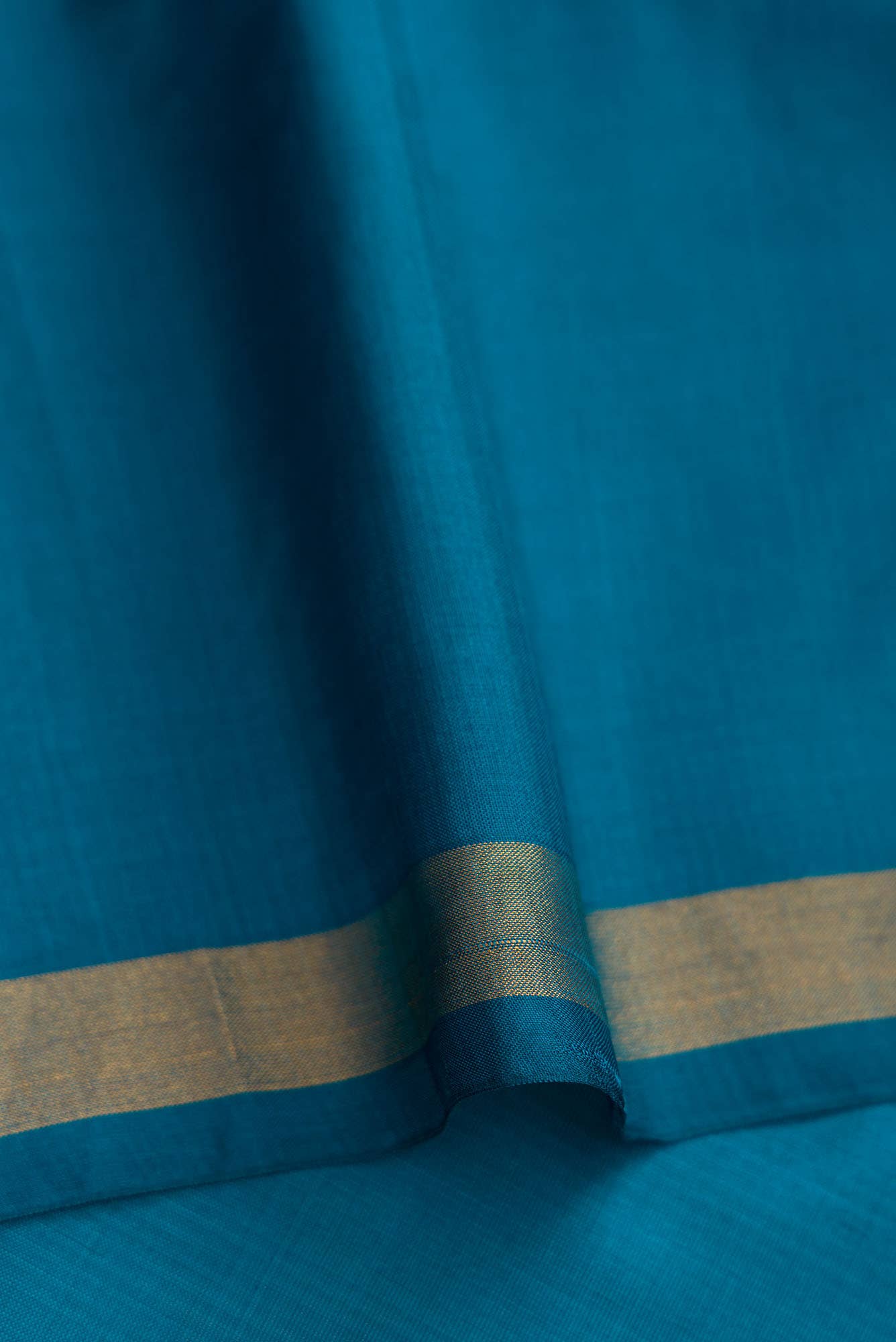 Parrot Green Dual Tone Uppada Silk Saree