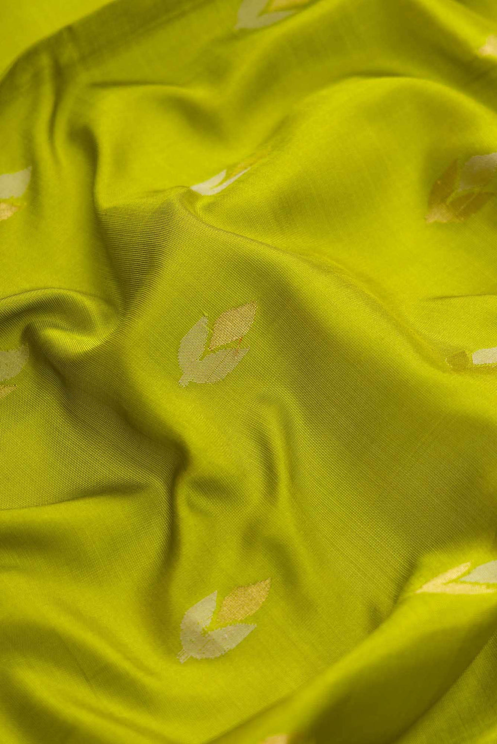 Mehandi Green Dual Tone Uppada Silk Saree