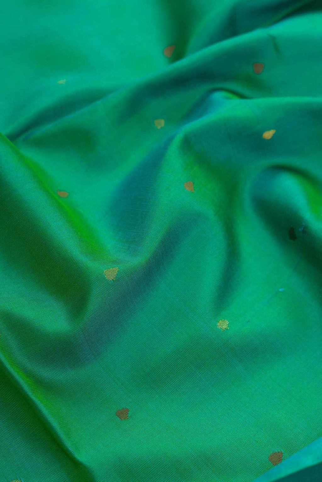Green Dual Tone Uppada Silk Saree