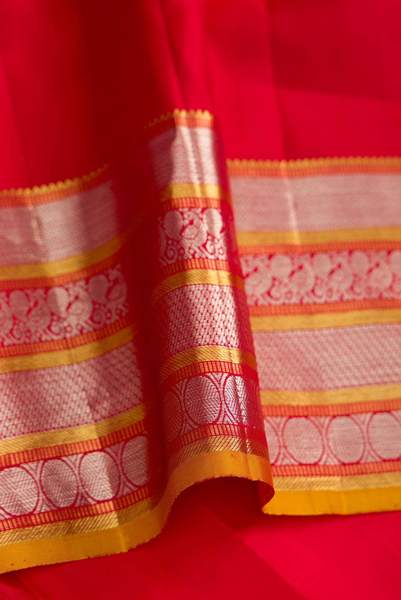 Red Dual Tone Kanchipuram Silk Saree