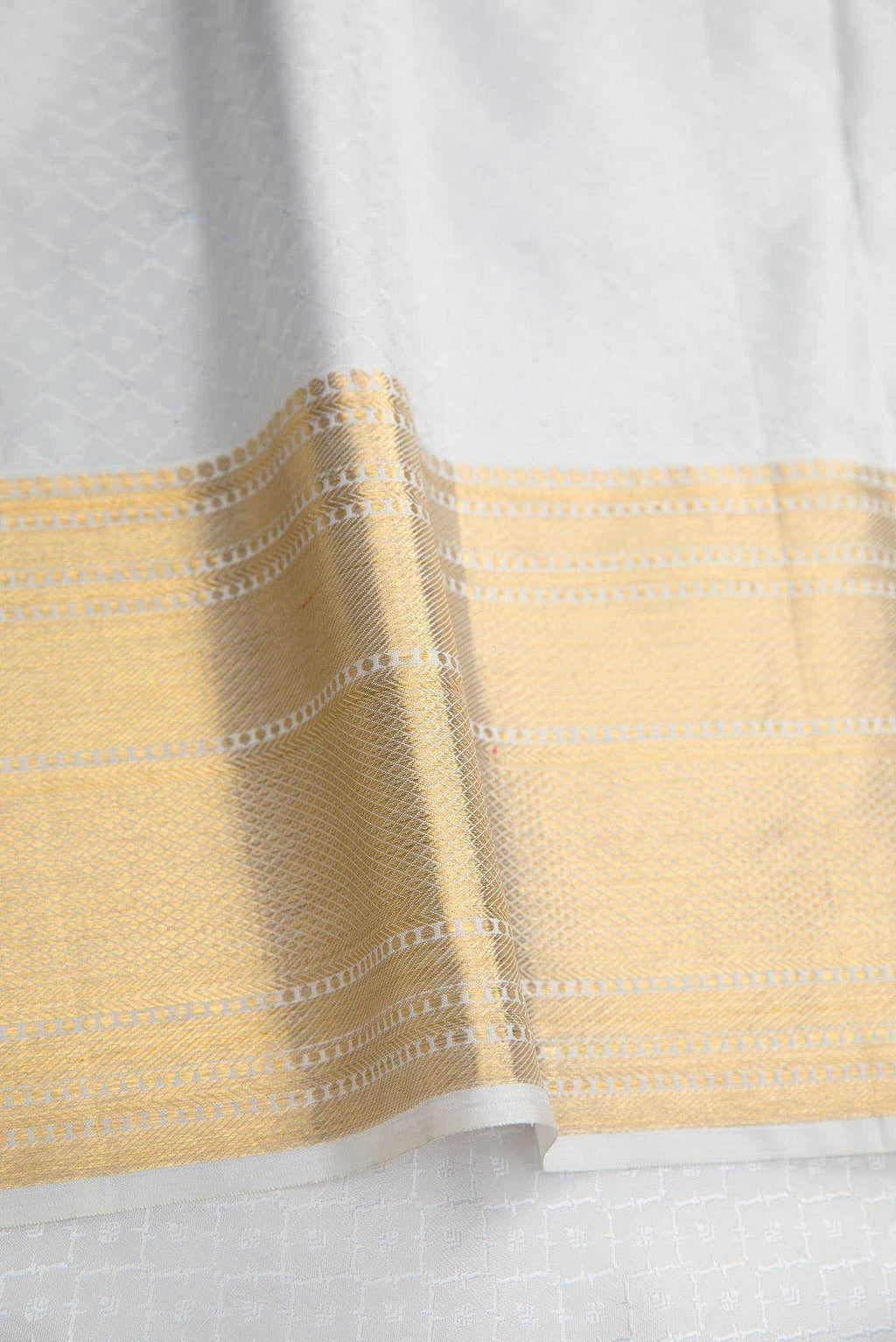 Pista Green Dual Tone Kanchipuram Silk Saree