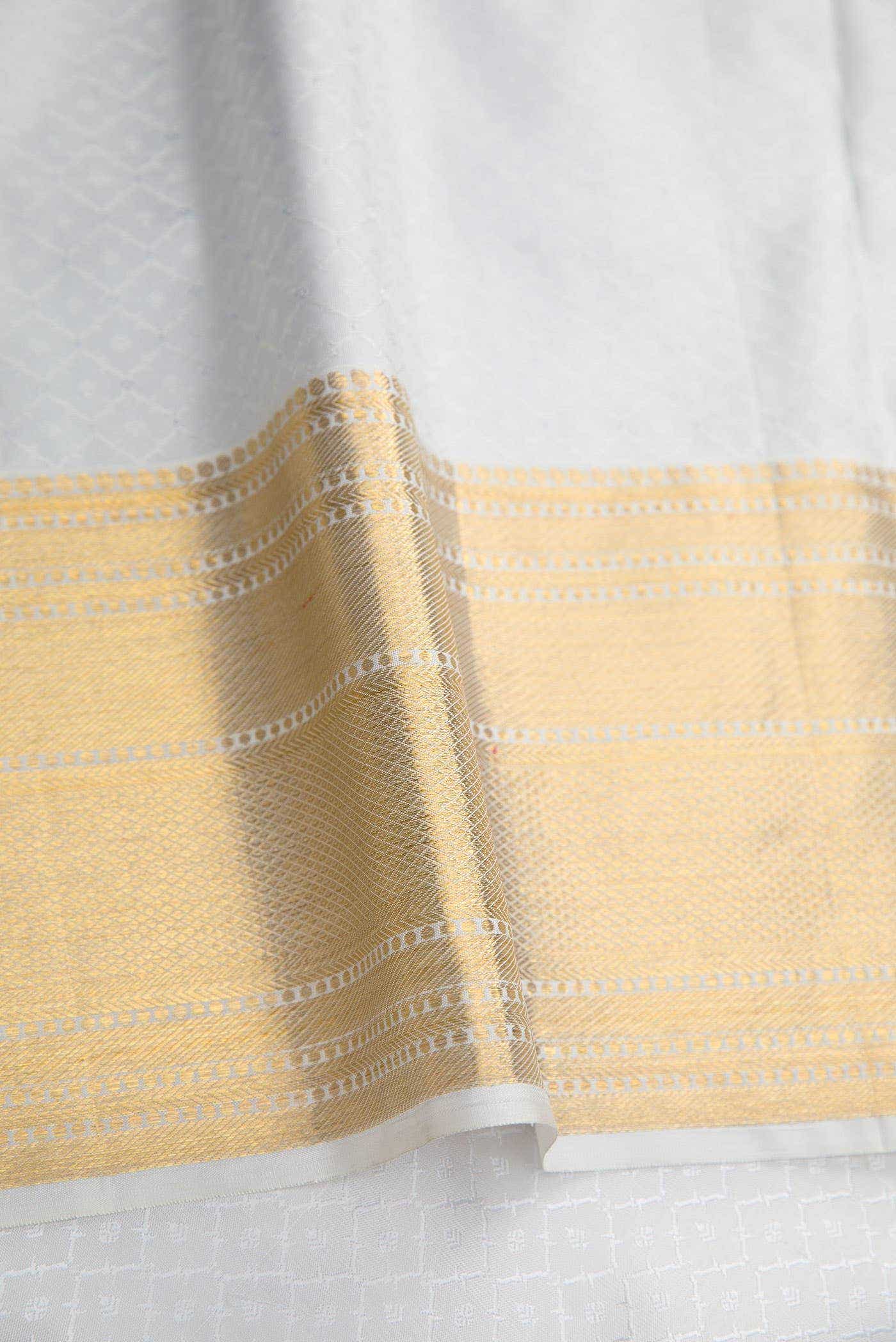Pista Green Dual Tone Kanchipuram Silk Saree