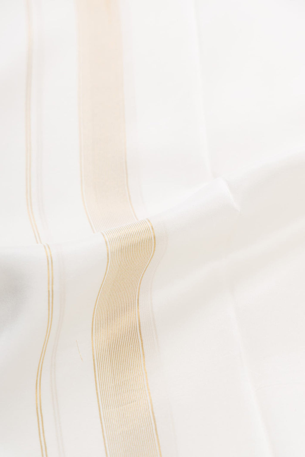 Off White Silk Dhoti With Angavastram (8X4) Muzham