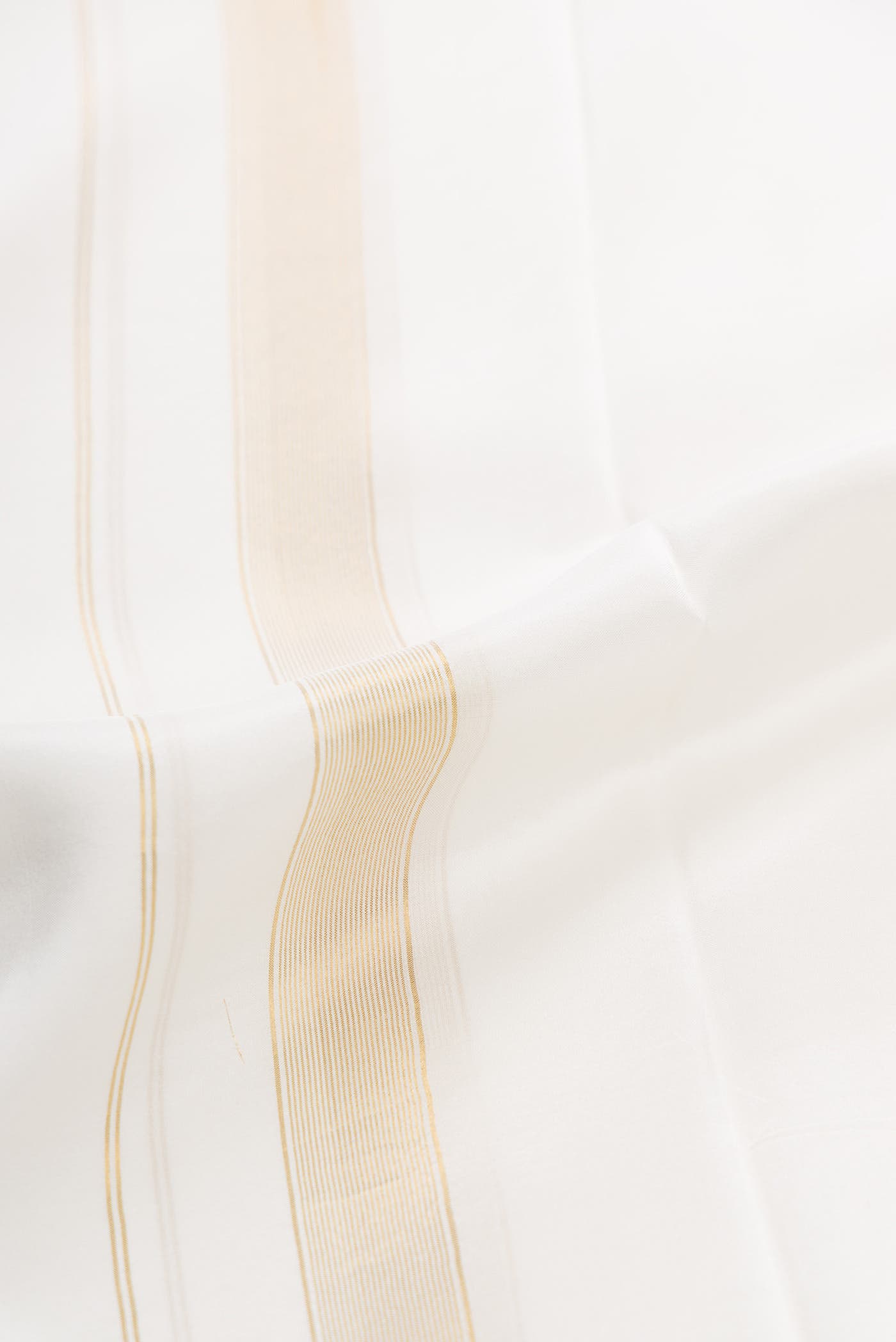 Off White Silk Dhoti With Angavastram (8X4) Muzham
