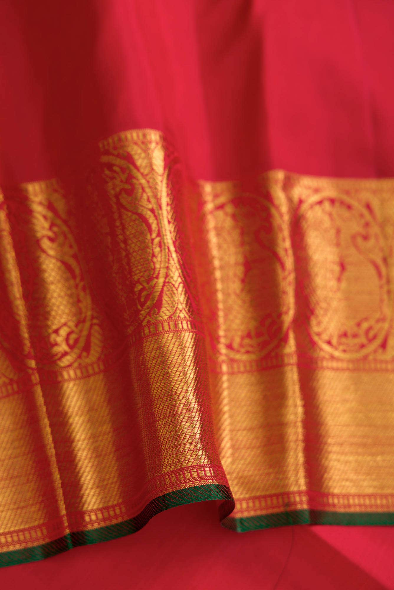 Pure Silk Pure Zari Red Dual Tone Kanchipuram Saree