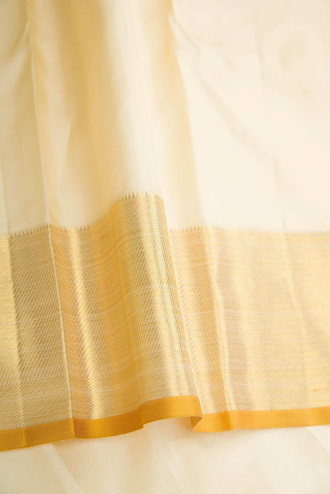 Sandal|Green and Grey Dual Tone Kanchipuram Silk Saree