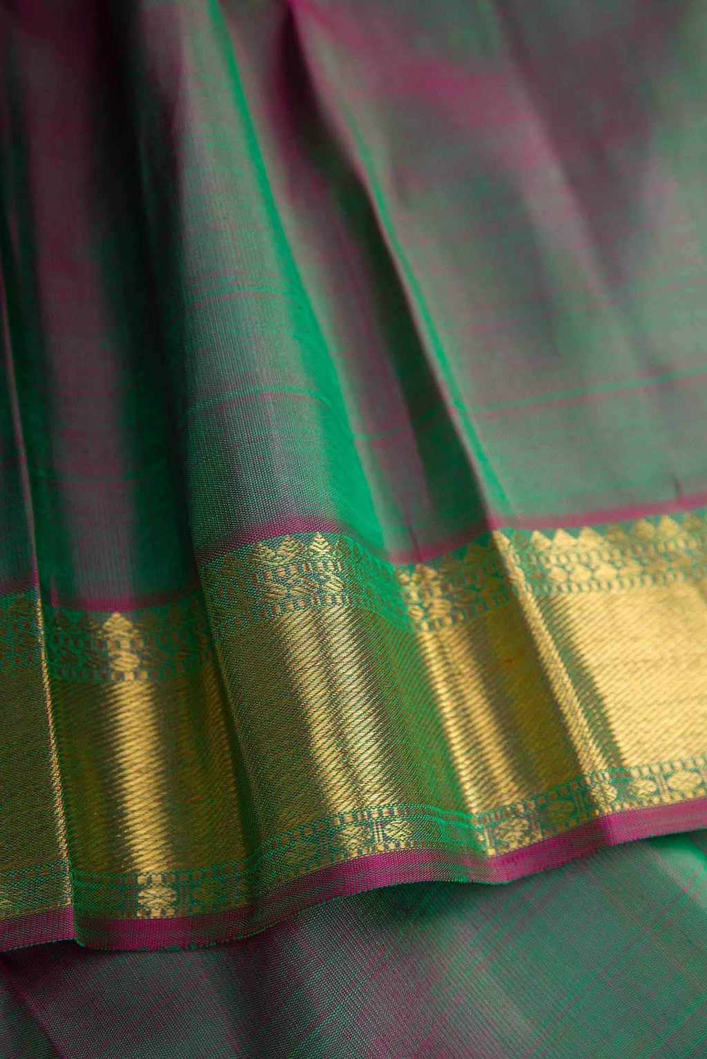 Pure Silk Pure Zari Sea Green Dual Tone Kanchipuram Saree