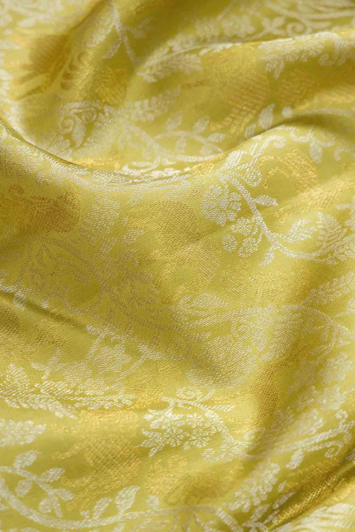 Pure Silk Pure Zari Pista Green Dual Tone Kanjivaram Saree
