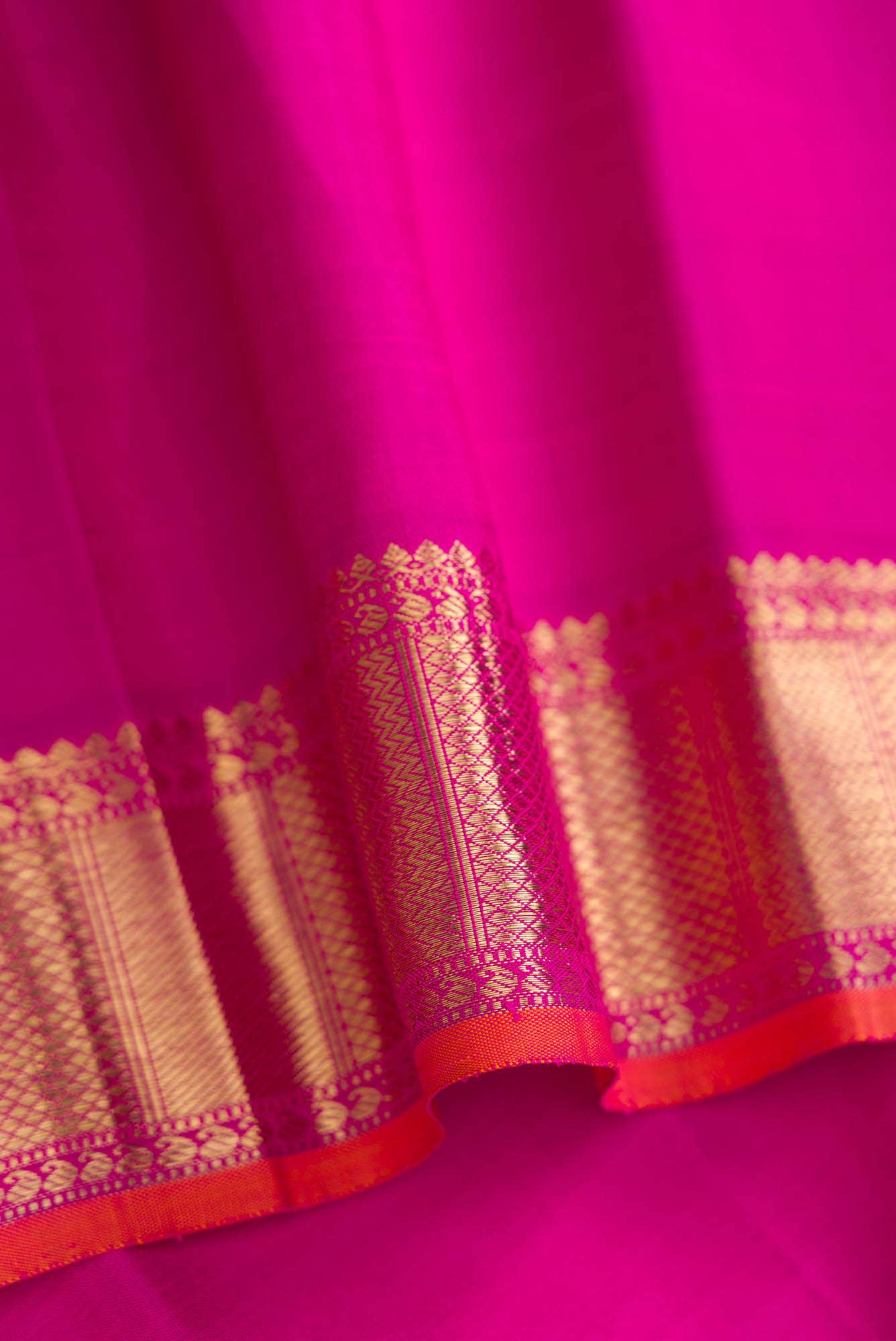 Pure Silk Pure Zari Pink Dual Tone Kanchipuram Saree
