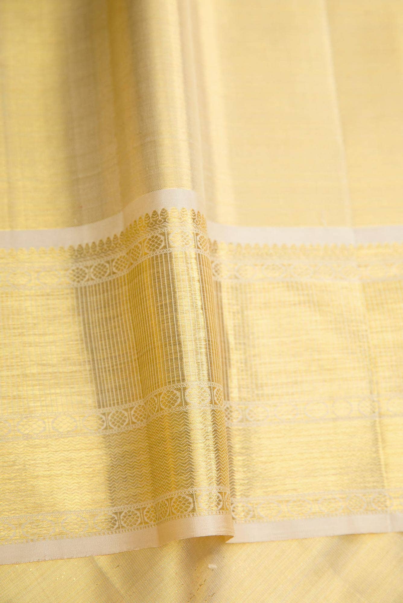 Gold Dual Tone Kanchipuram Tissue Silk Saree