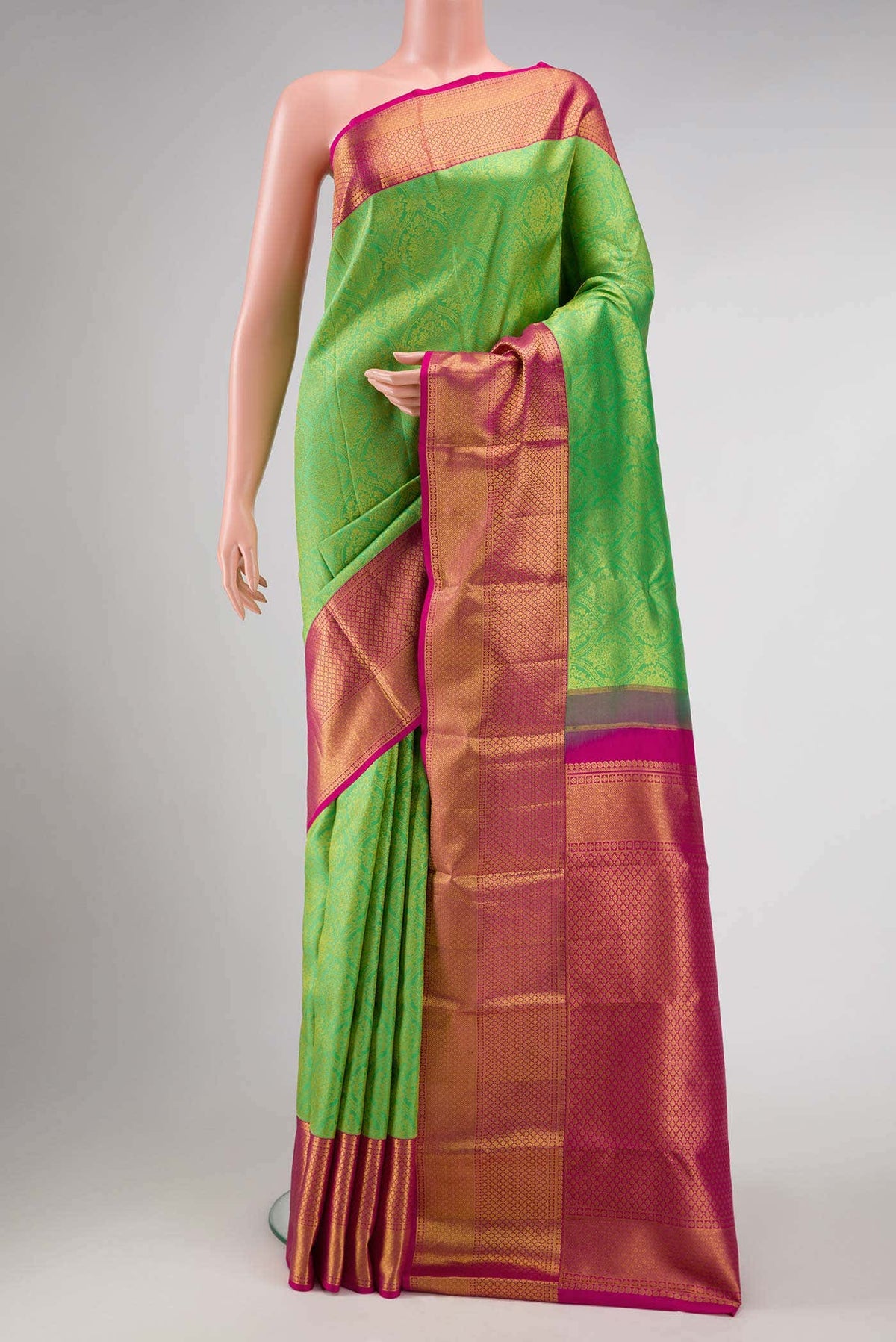 Parrot Green Dual Tone Kanchipuram Silk Saree