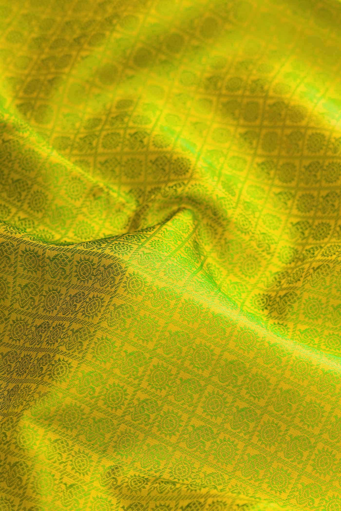 Pure Silk Pure Zari Parrot Green Dual Tone Kanchipuram Saree