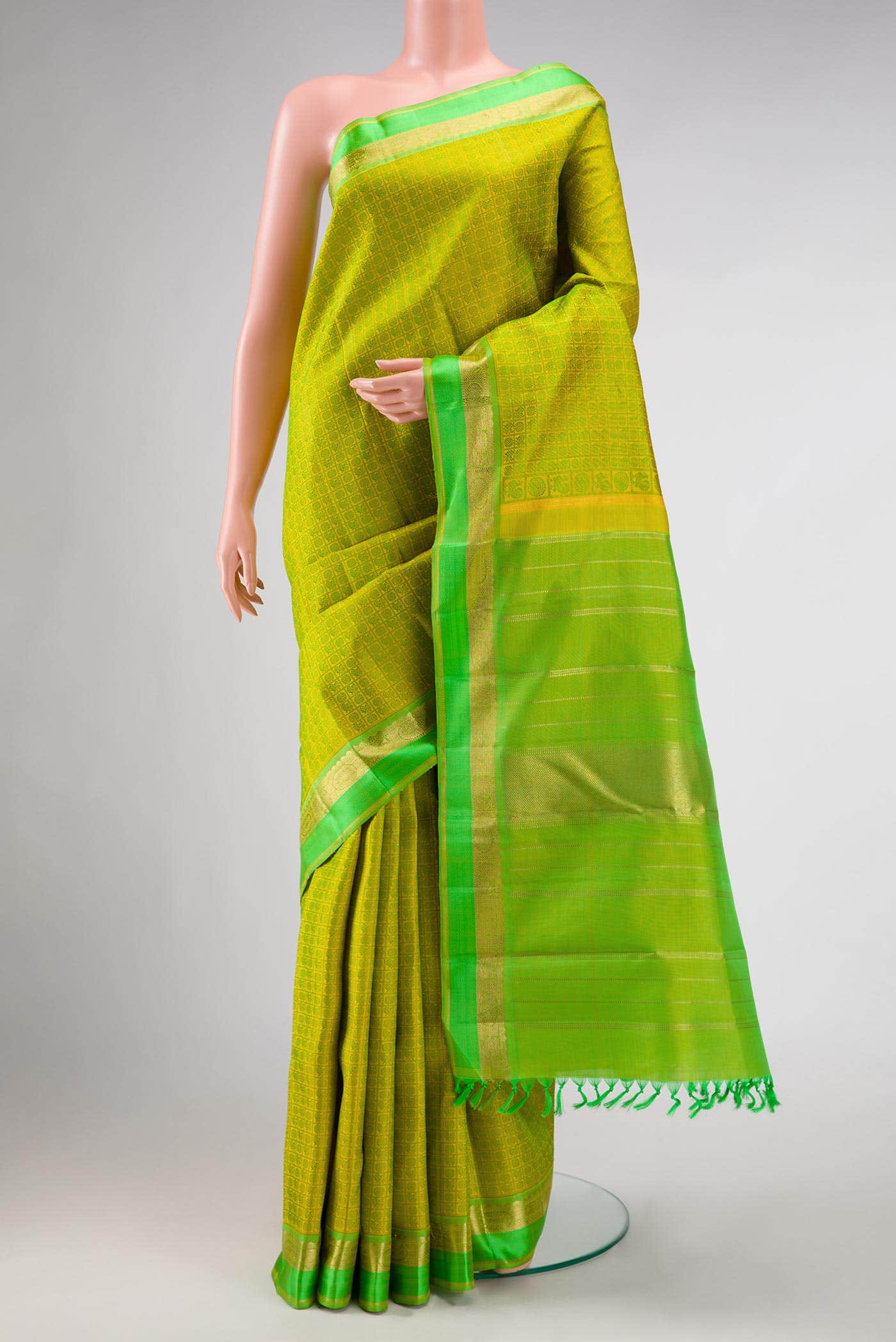 Pure Silk Pure Zari Parrot Green Dual Tone Kanchipuram Saree