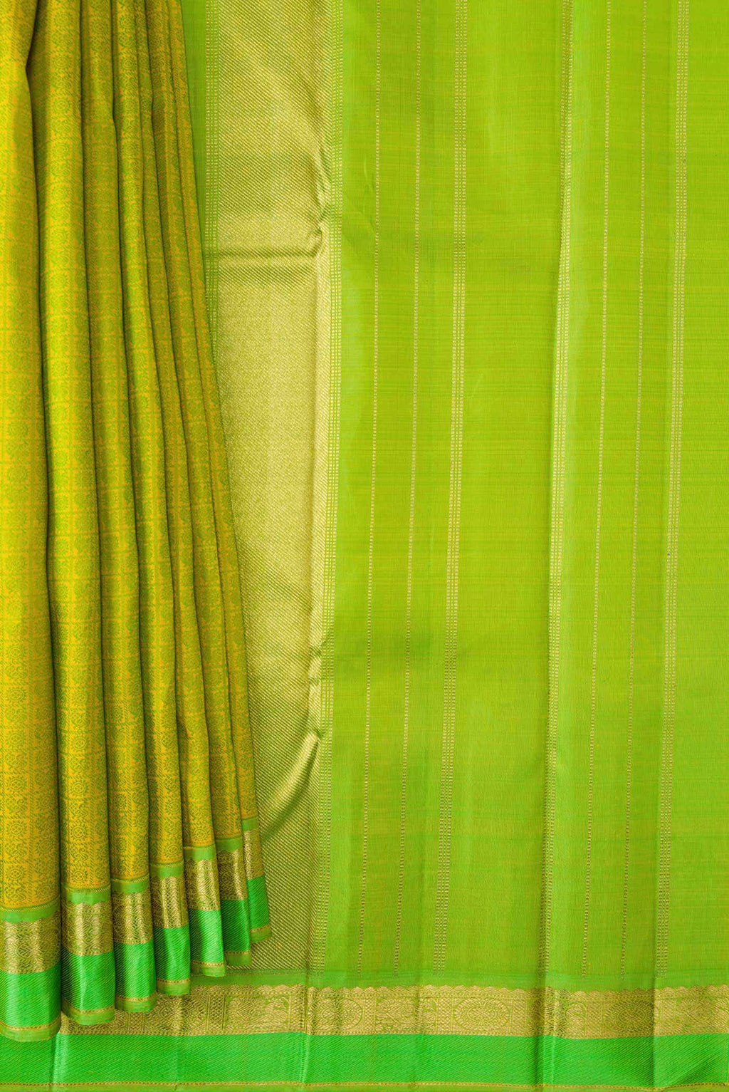 Pure Silk Pure Zari Parrot Green Dual Tone Kanchipuram Saree