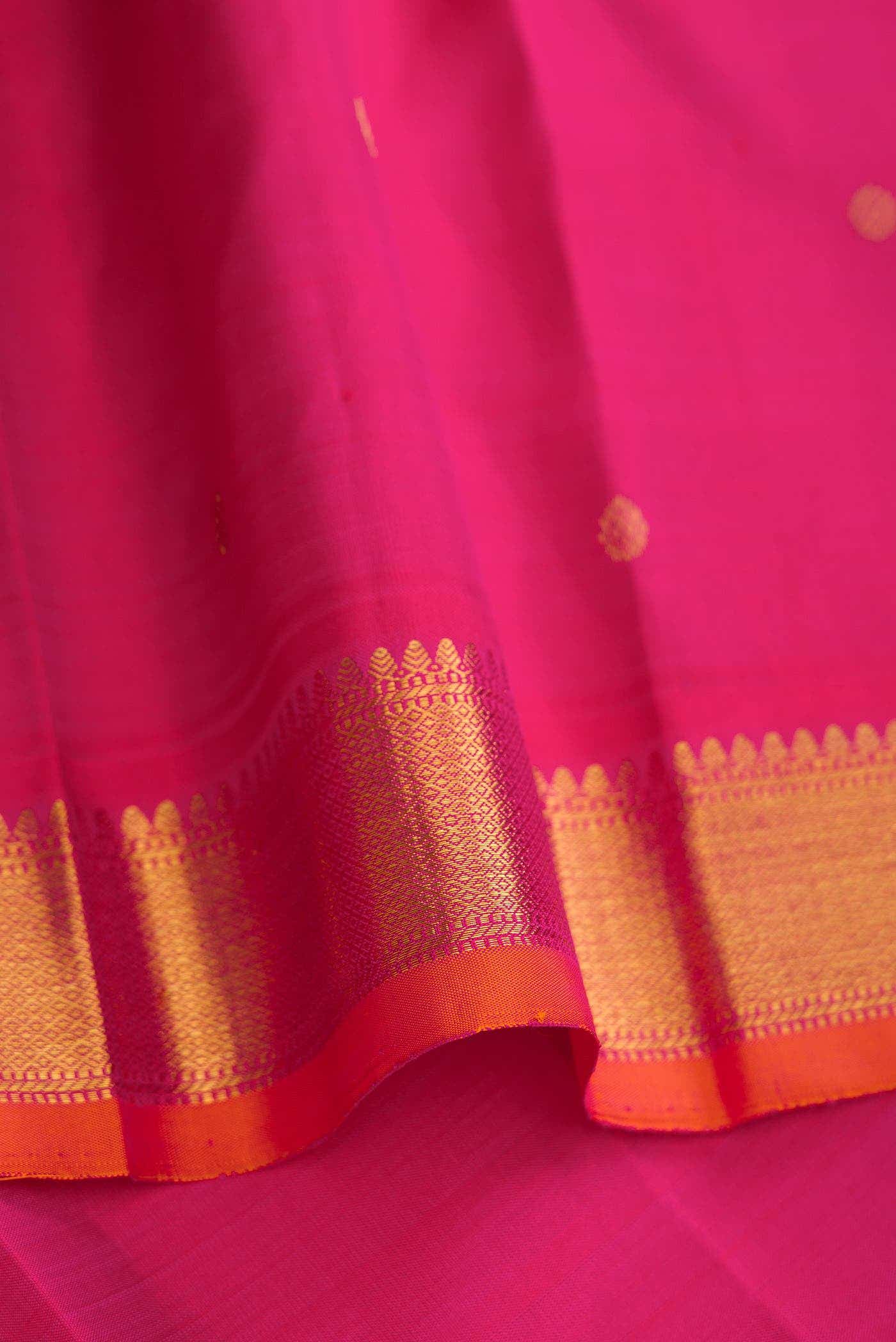 Pure Silk Pure Zari Parrot Green Dual Tone Kanchipuram Saree