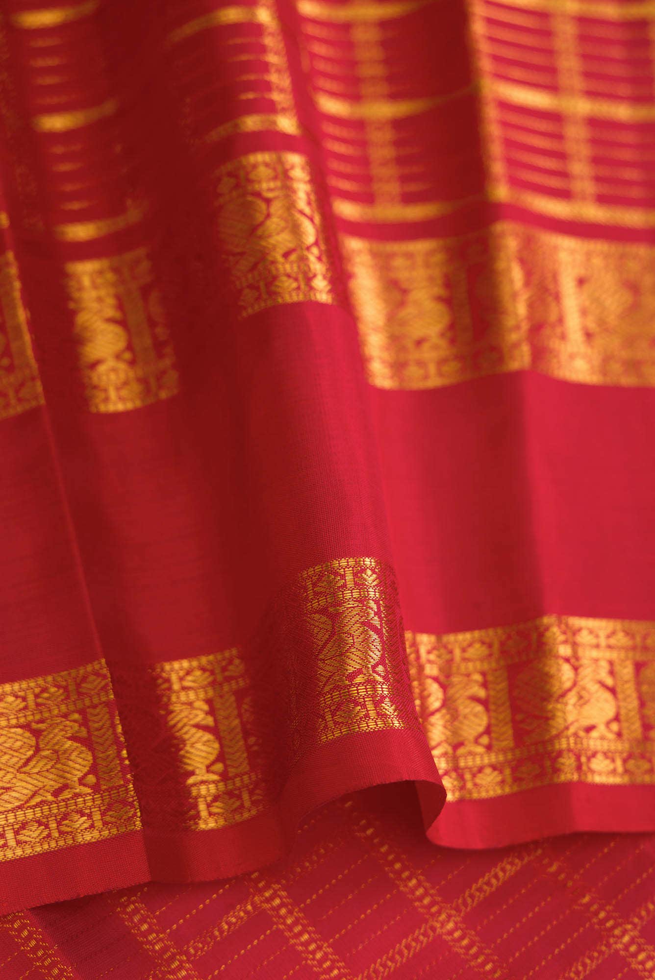 Red Dual Tone Kanchipuram Silk Saree