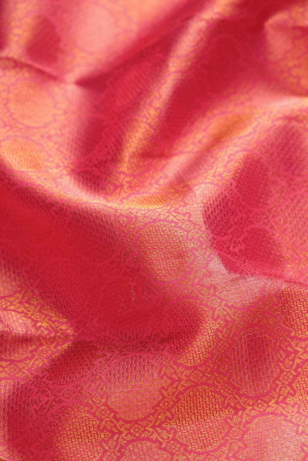 Pure Silk Pure Zari Peach Dual Tone Kanchipuram Saree