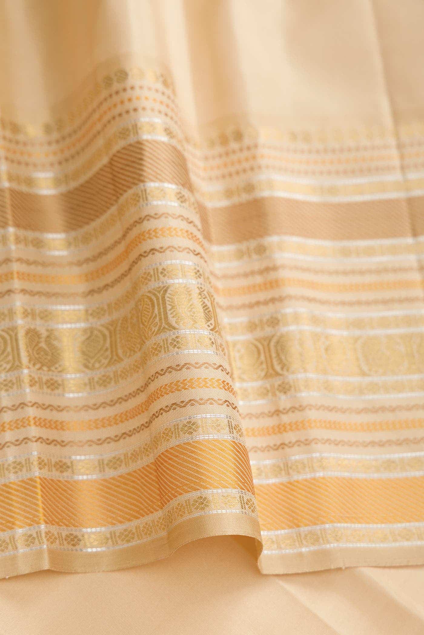 Pure Silk Pure Zari Black and Maroon Dual Tone Kanchipuram Saree