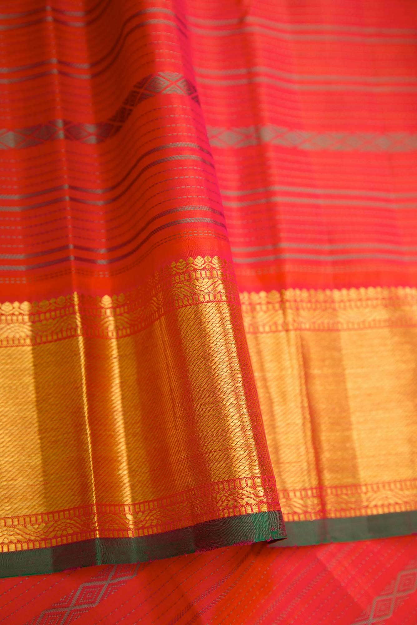 Pure Silk Pure Zari Green Dual Tone Kanchipuram Saree