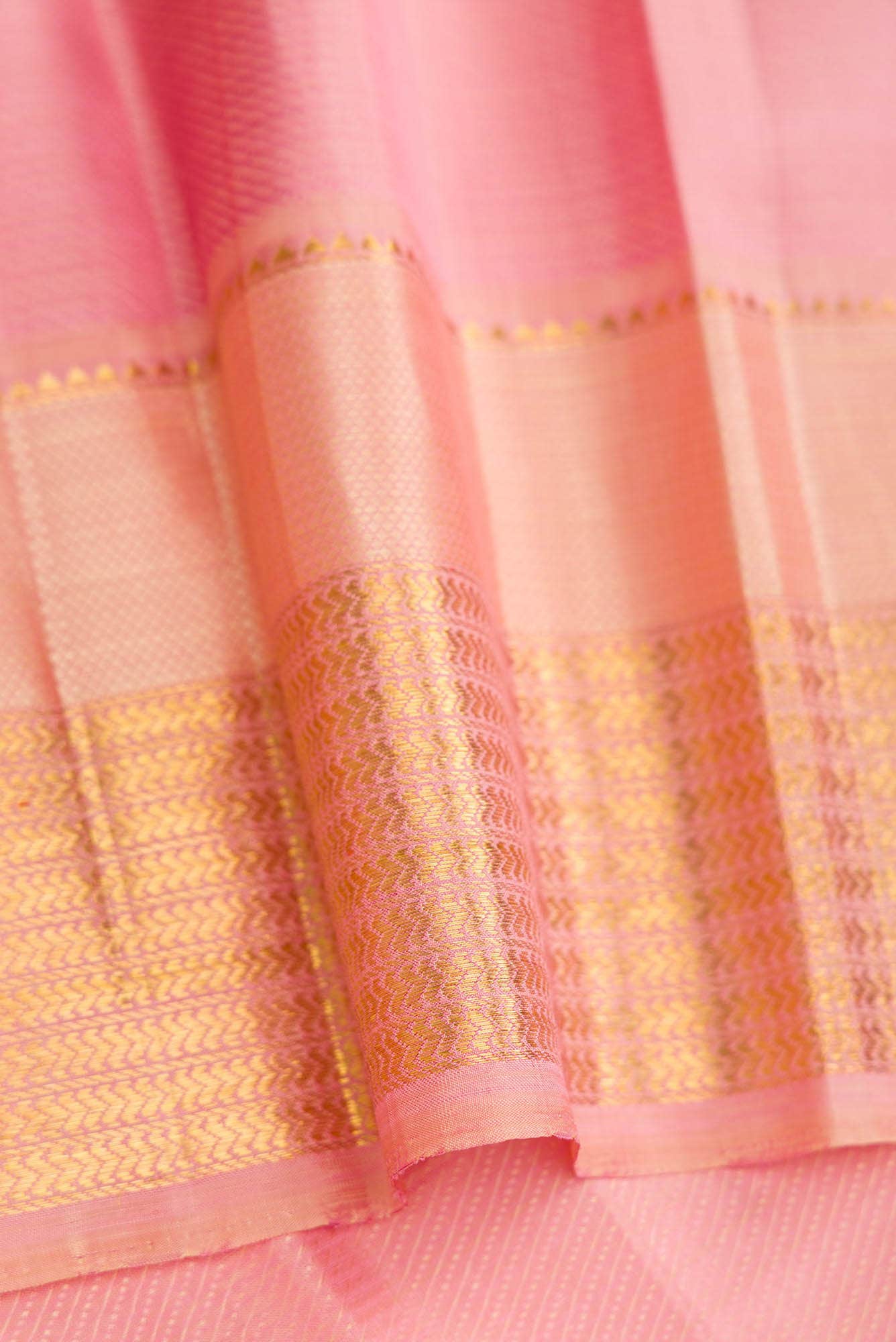 Parrot Green Dual Tone Kanchipuram Silk Saree