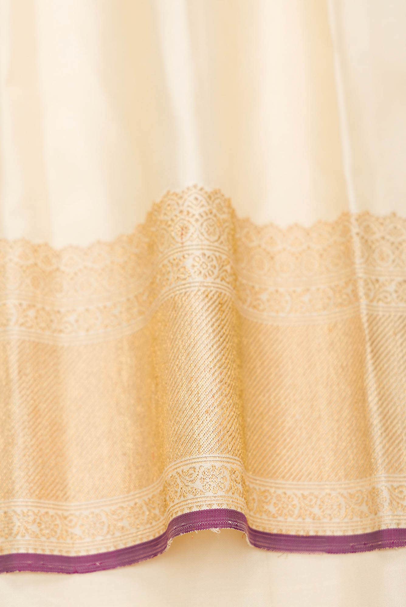 Pure Silk Pure Zari Sandal Dual Tone Kanchipuram Saree