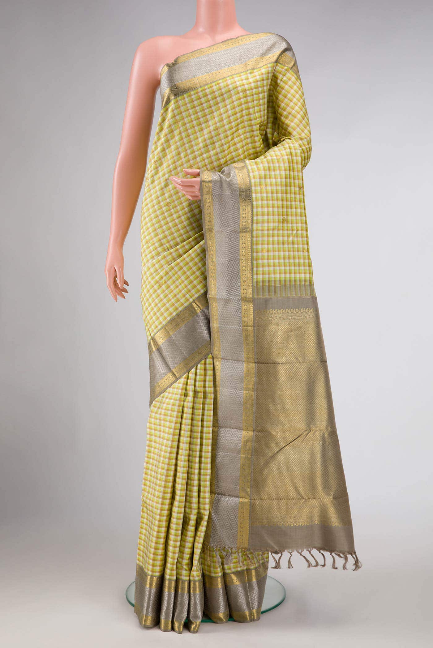 Off White and Green Dual Tone Kanchipuram Silk Saree