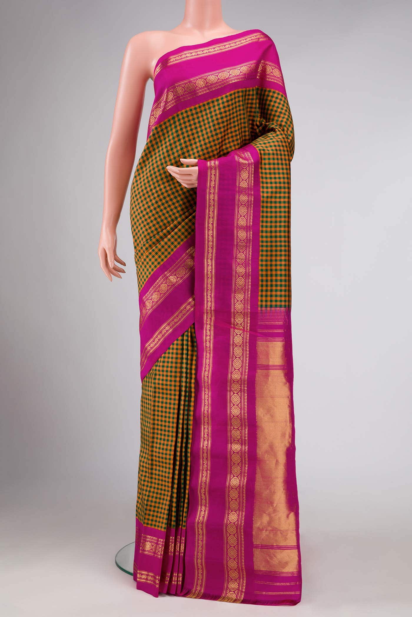 Green and Orange Dual Tone Gadwal Silk Saree