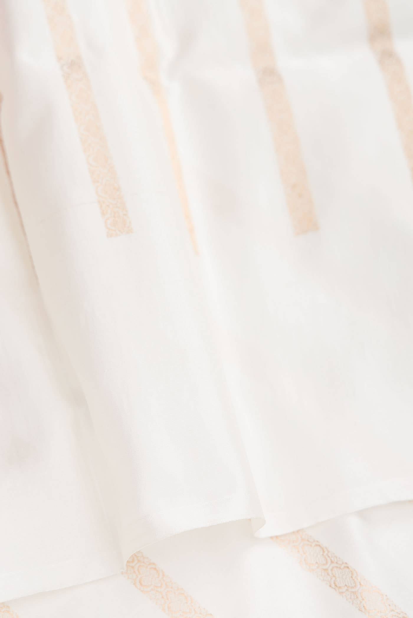 Off White Dual Tone Banarasi Silk Saree