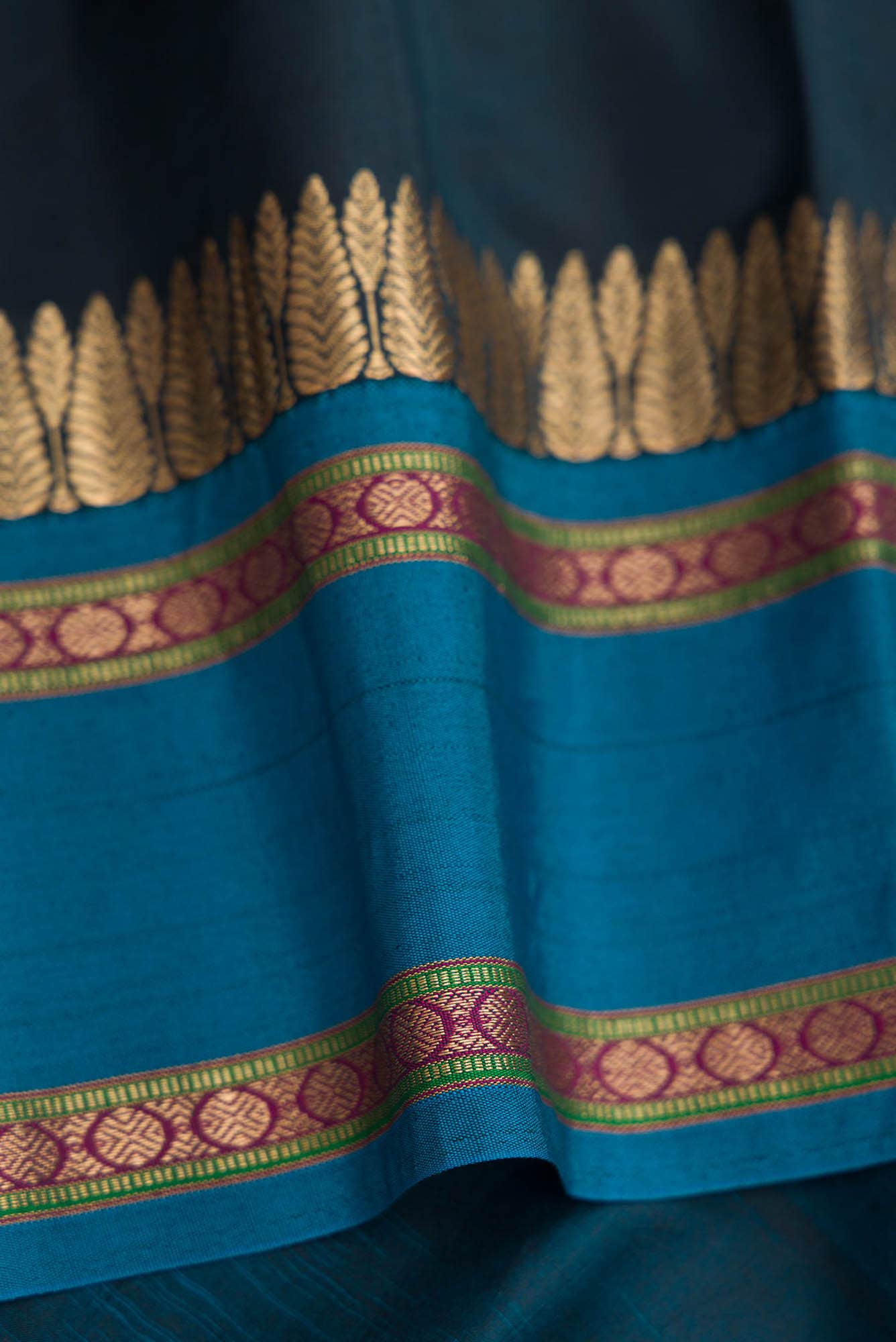 Black Dual Tone Kanchipuram Silk Saree