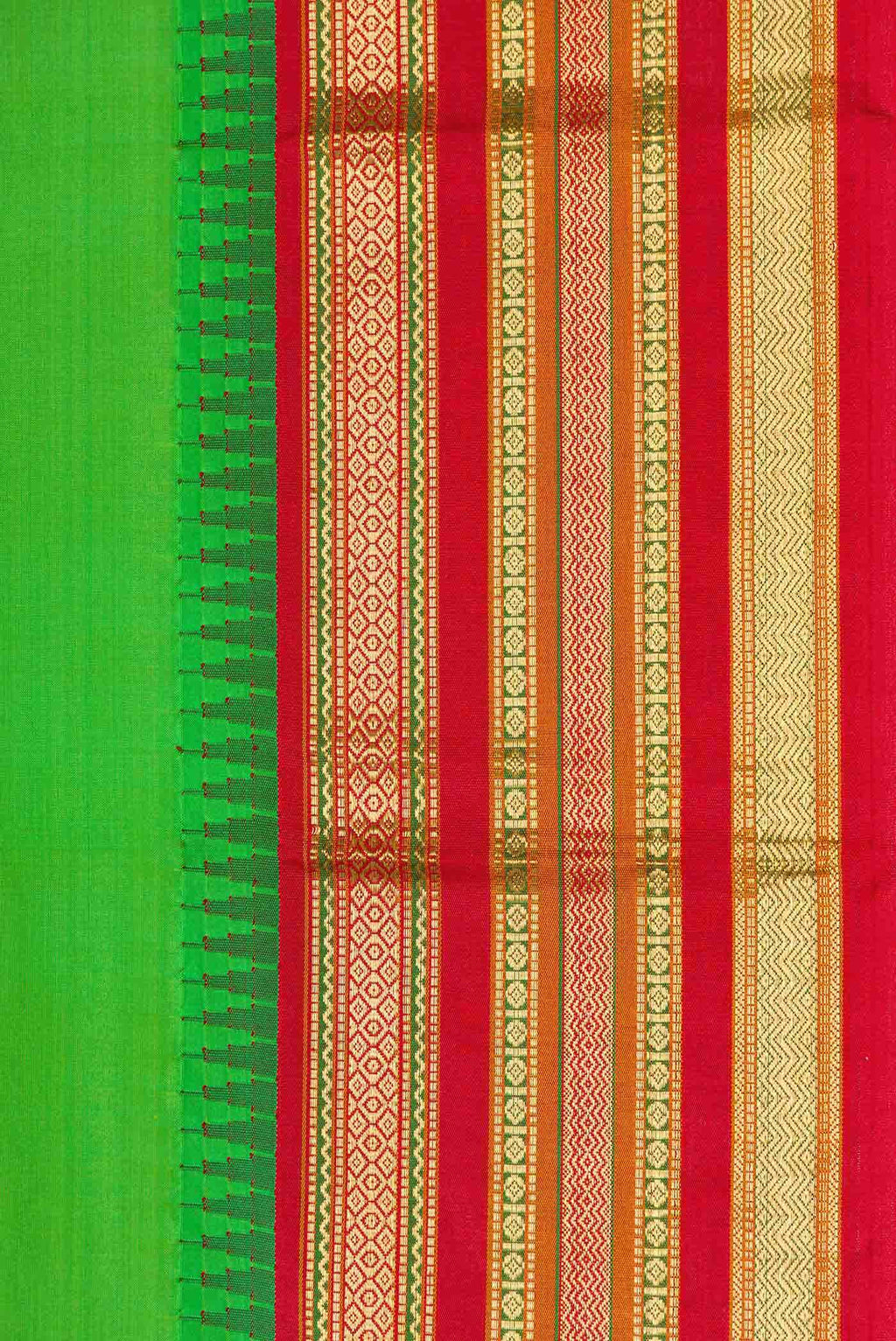 Parrot Green Dual Tone Kanchipuram Silk Saree