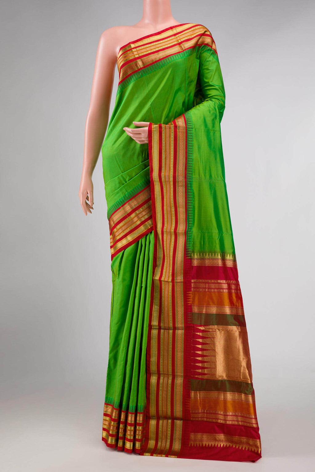 Parrot Green Dual Tone Kanchipuram Silk Saree