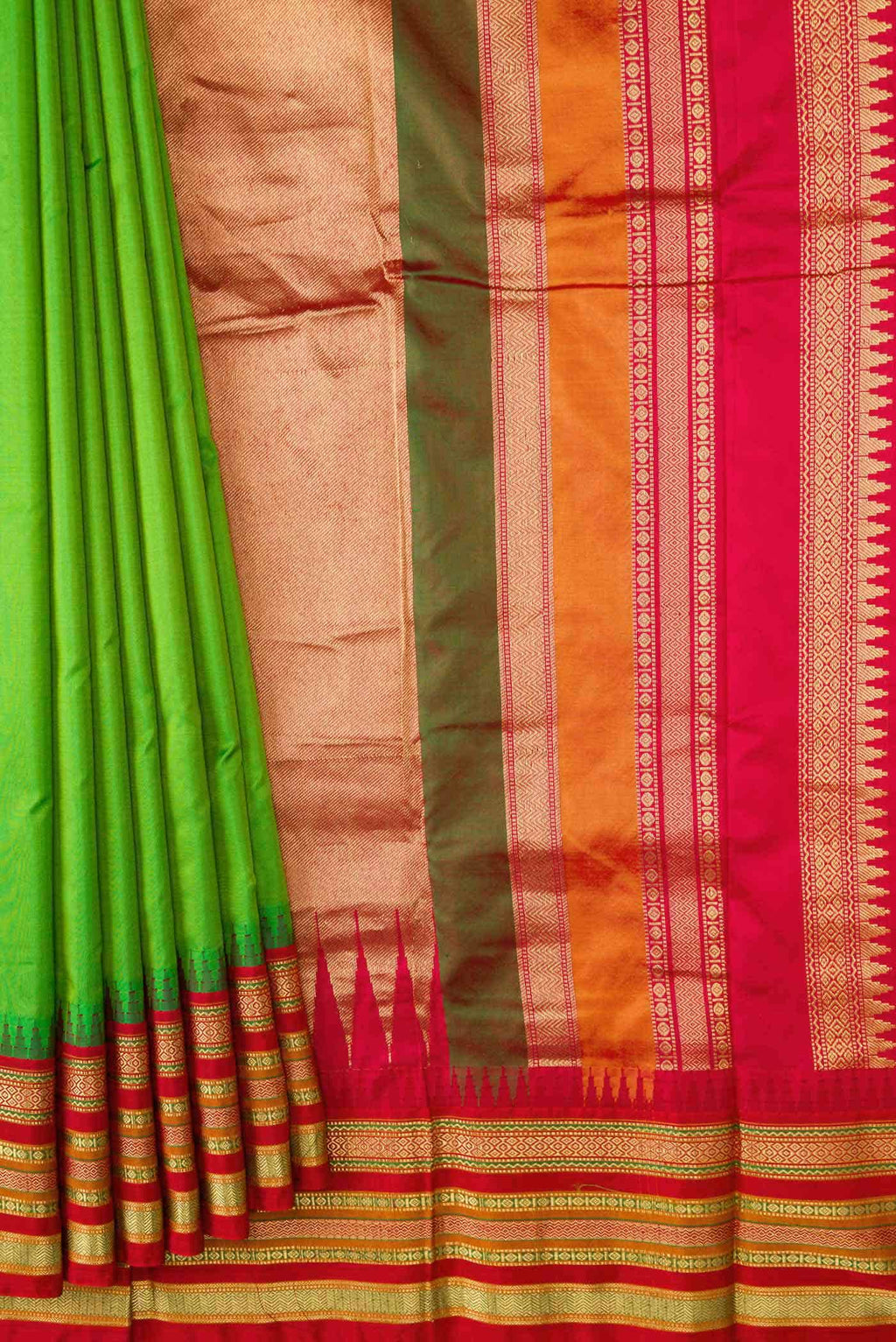Parrot Green Dual Tone Kanchipuram Silk Saree