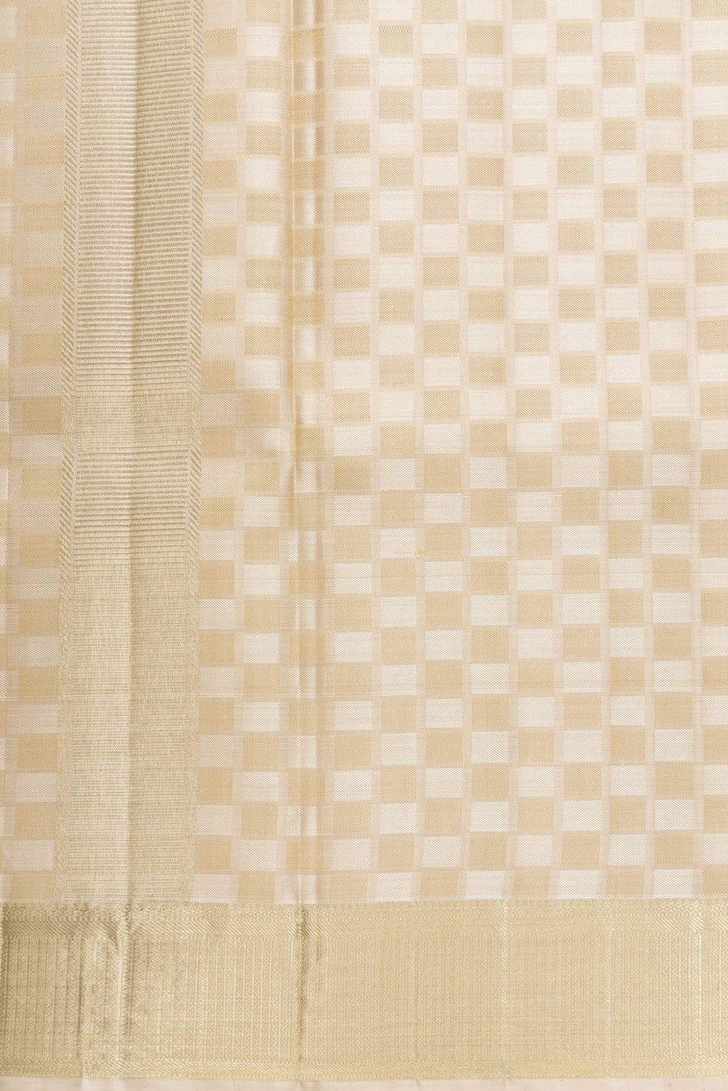 Gold Silk Dhoti With Angavastram (9X 5) Muzham
