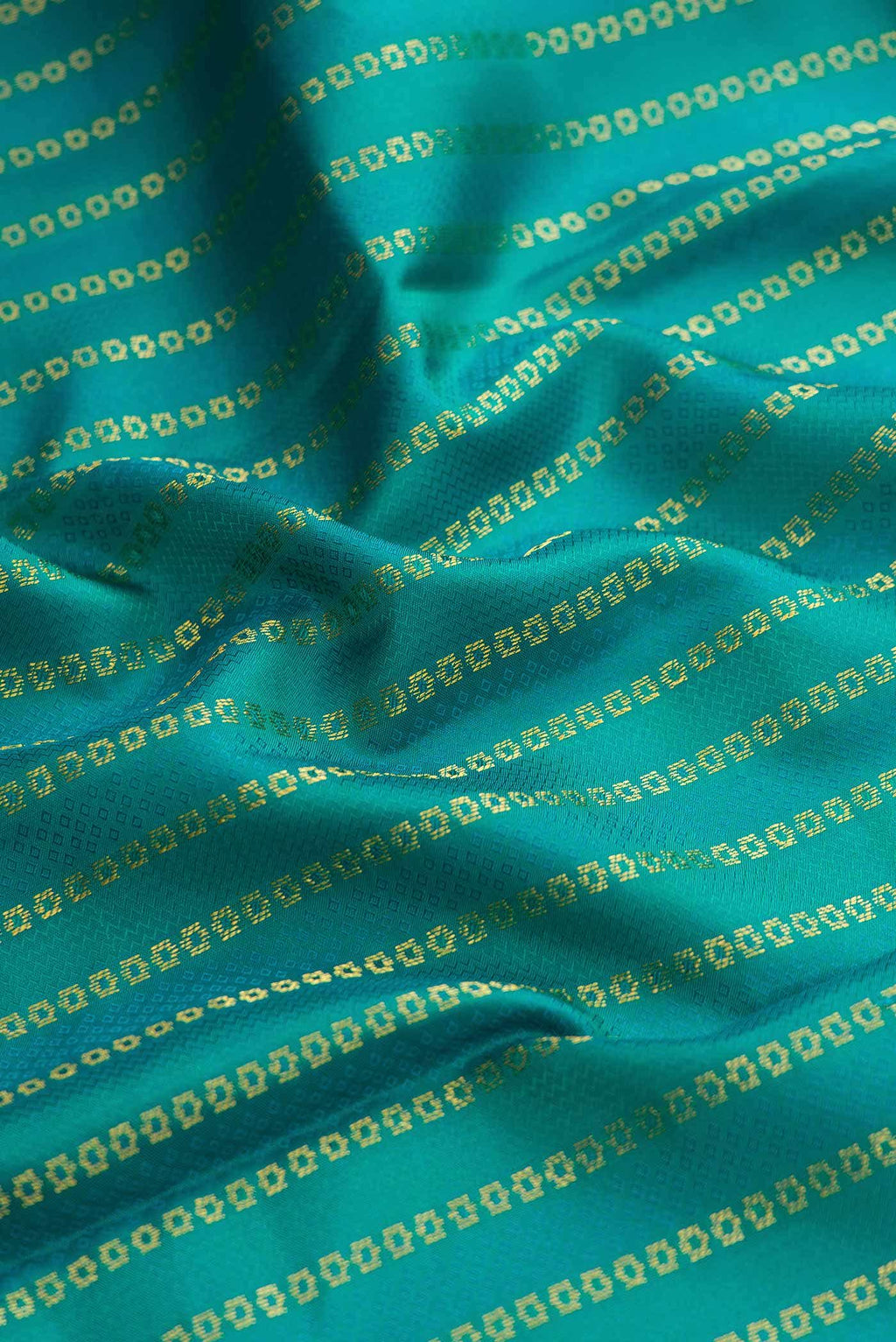 Green Dual Tone Kanchipuram Silk Saree