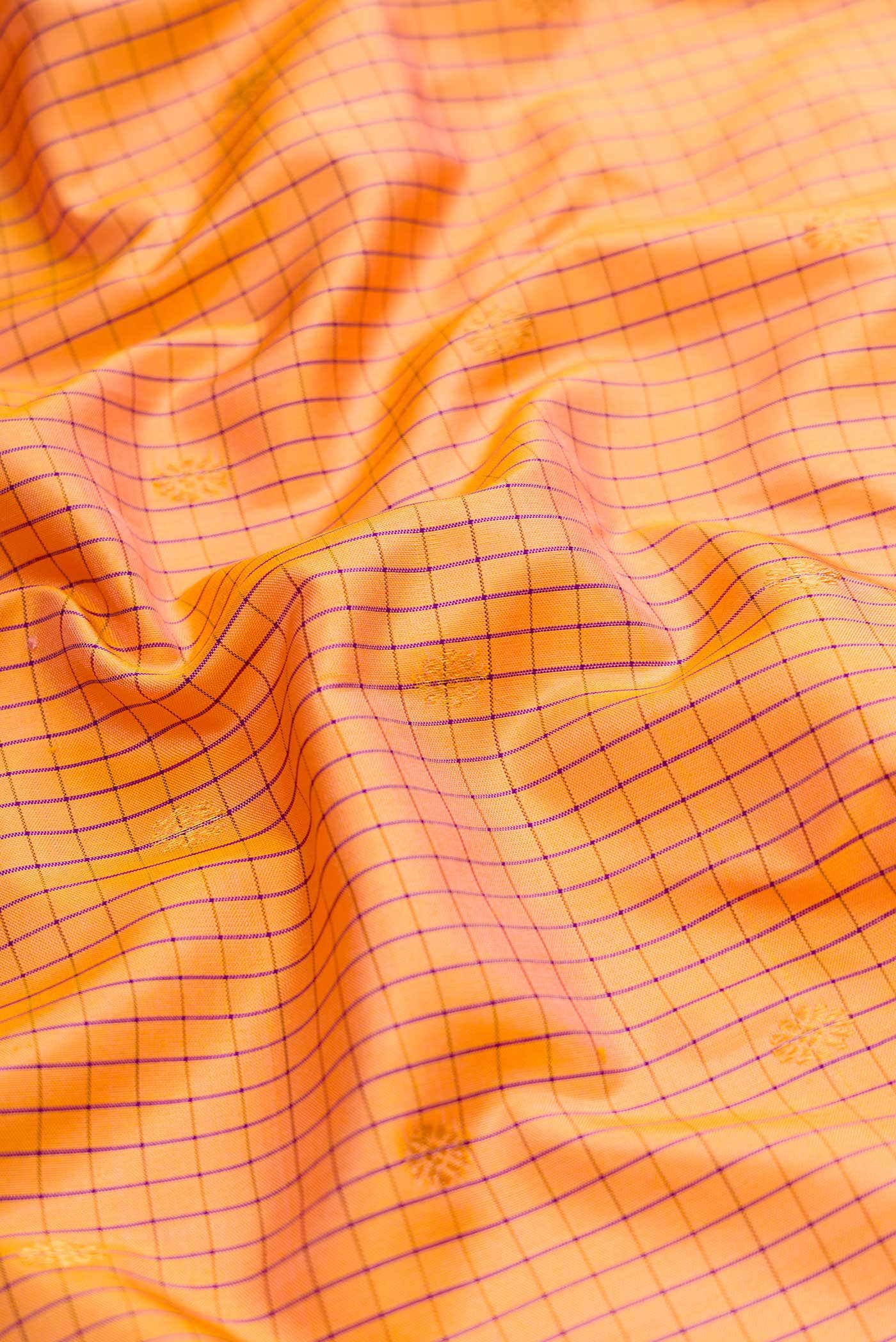 Golden Peach Dual Tone Gadwal Silk Saree