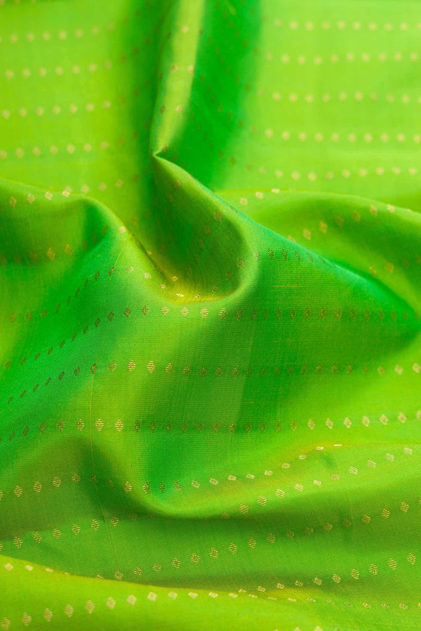 Parrot Green Dual Tone Kanchipuram Silk Saree