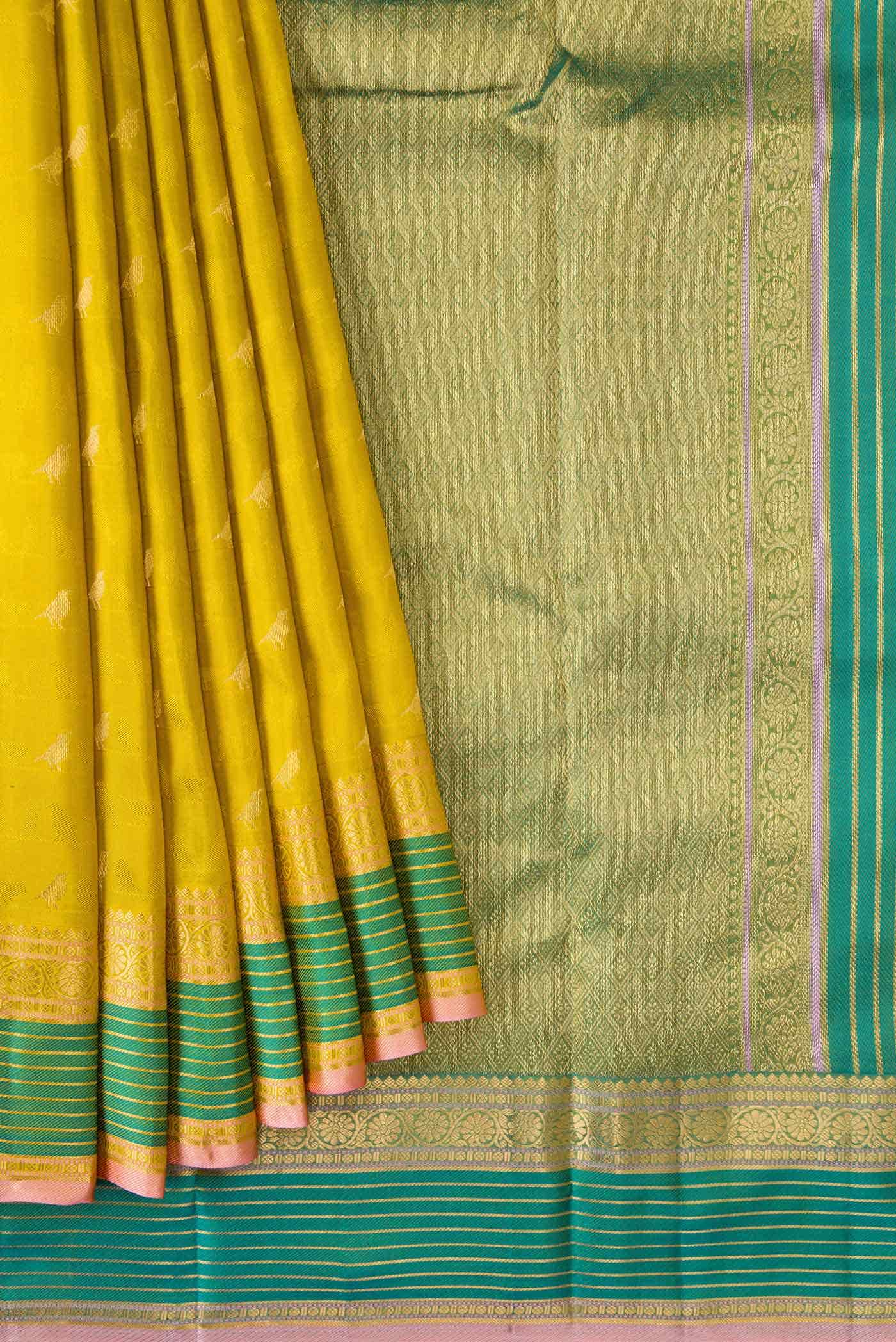 Mehandi Green Kanchipuram Silk Saree