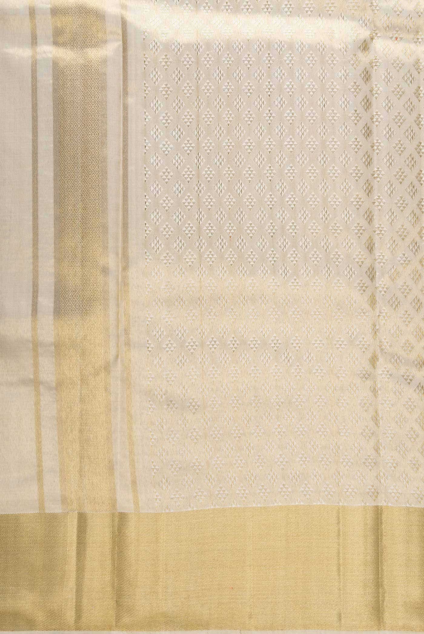 Gold Silk Dhoti With Angavastram (9X 5) Muzham