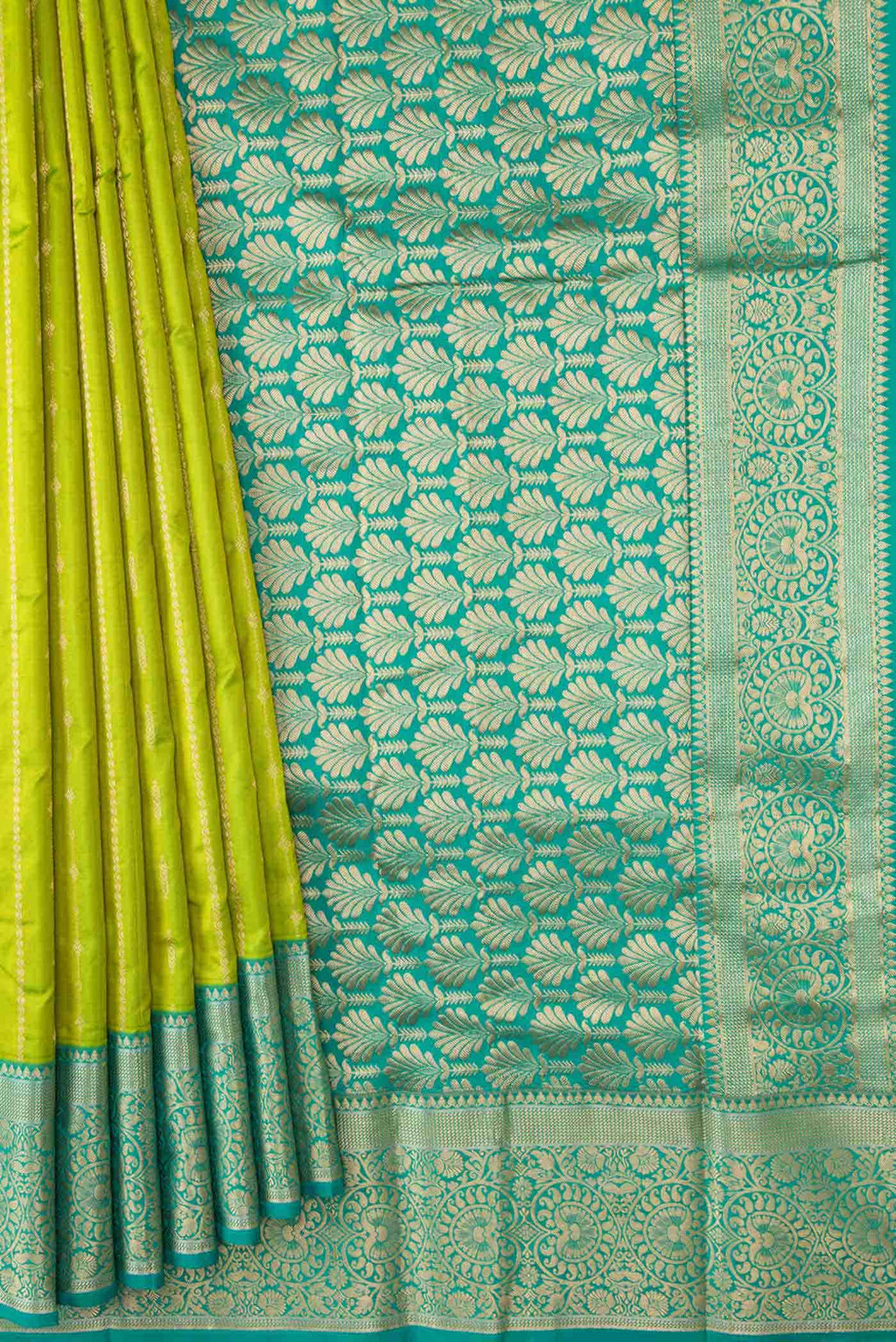 Parrot Green Dual Tone Kanchipuram Silk Saree