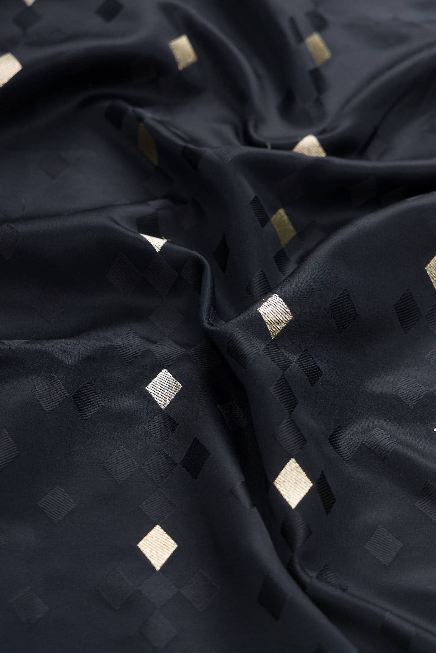 Black Dual Tone Blended Banarasi Silk Saree