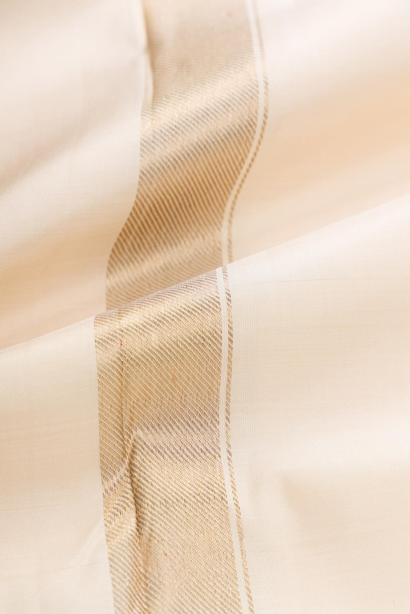 Cream Silk Dhoti With Angavastram (9X 5) Muzham
