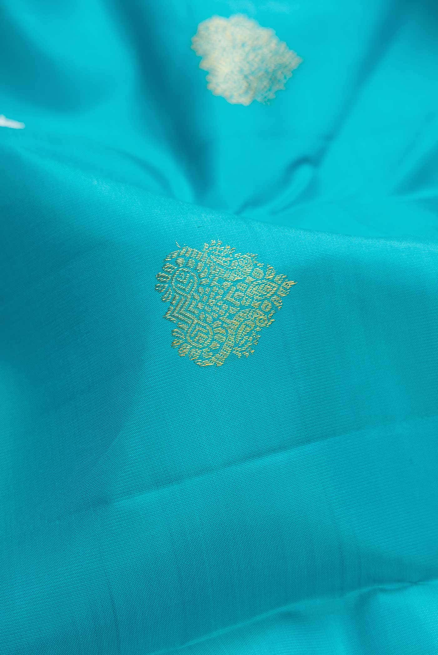 Sky Blue Dual Tone Kanchipuram Silk Saree