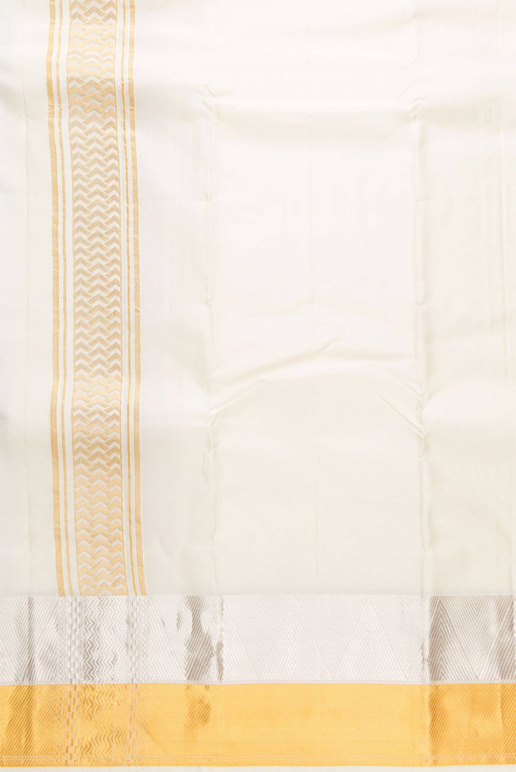 Off White Silk Dhoti With Angavastram (8X4) Muzham