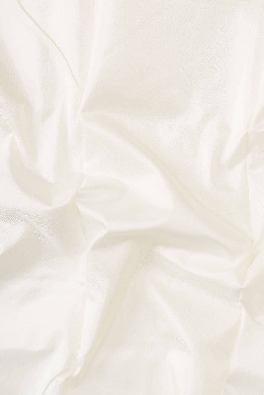 Off White Silk Dhoti With Angavastram (8X4) Muzham