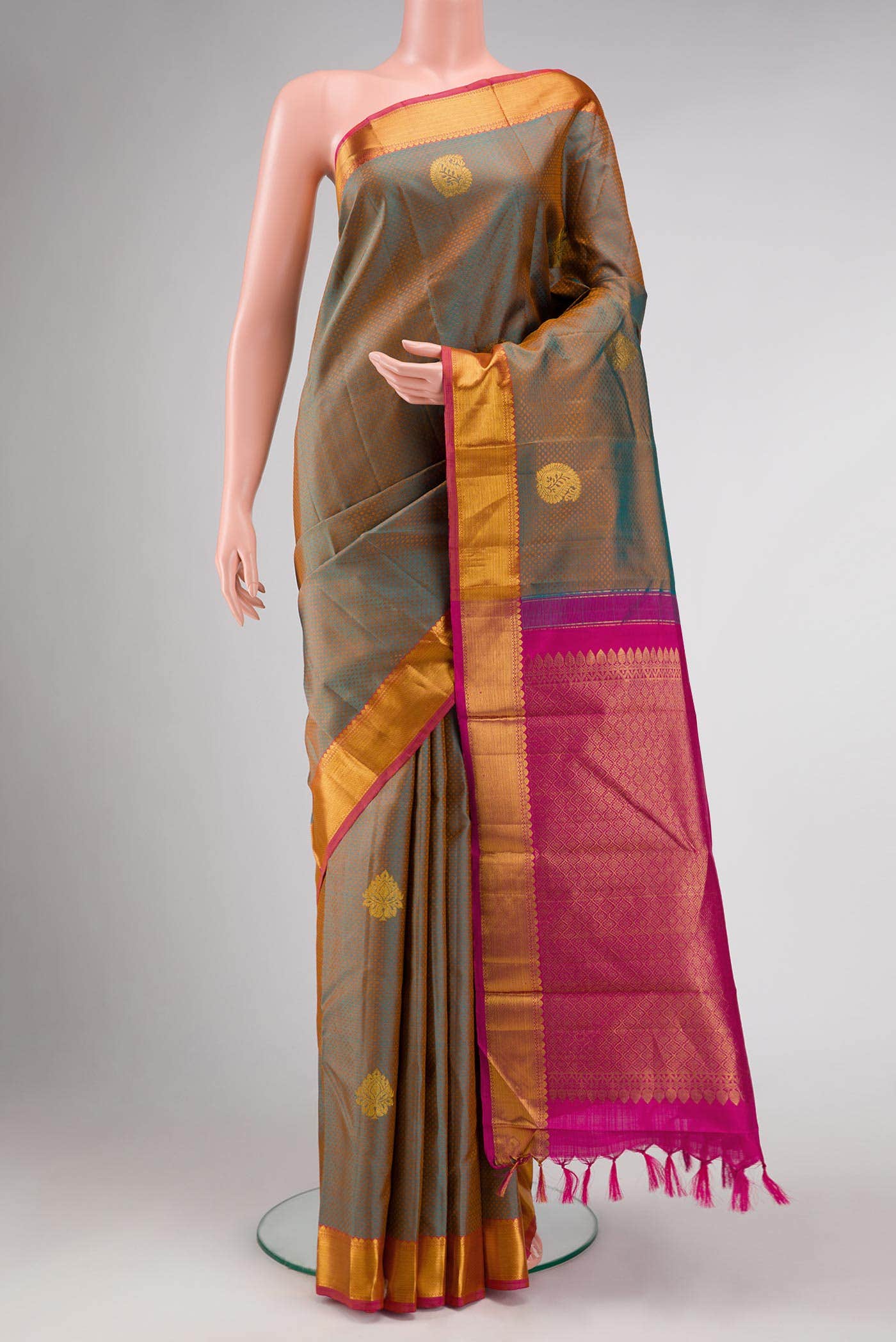 Green Dual Tone Kanchipuram Silk Saree
