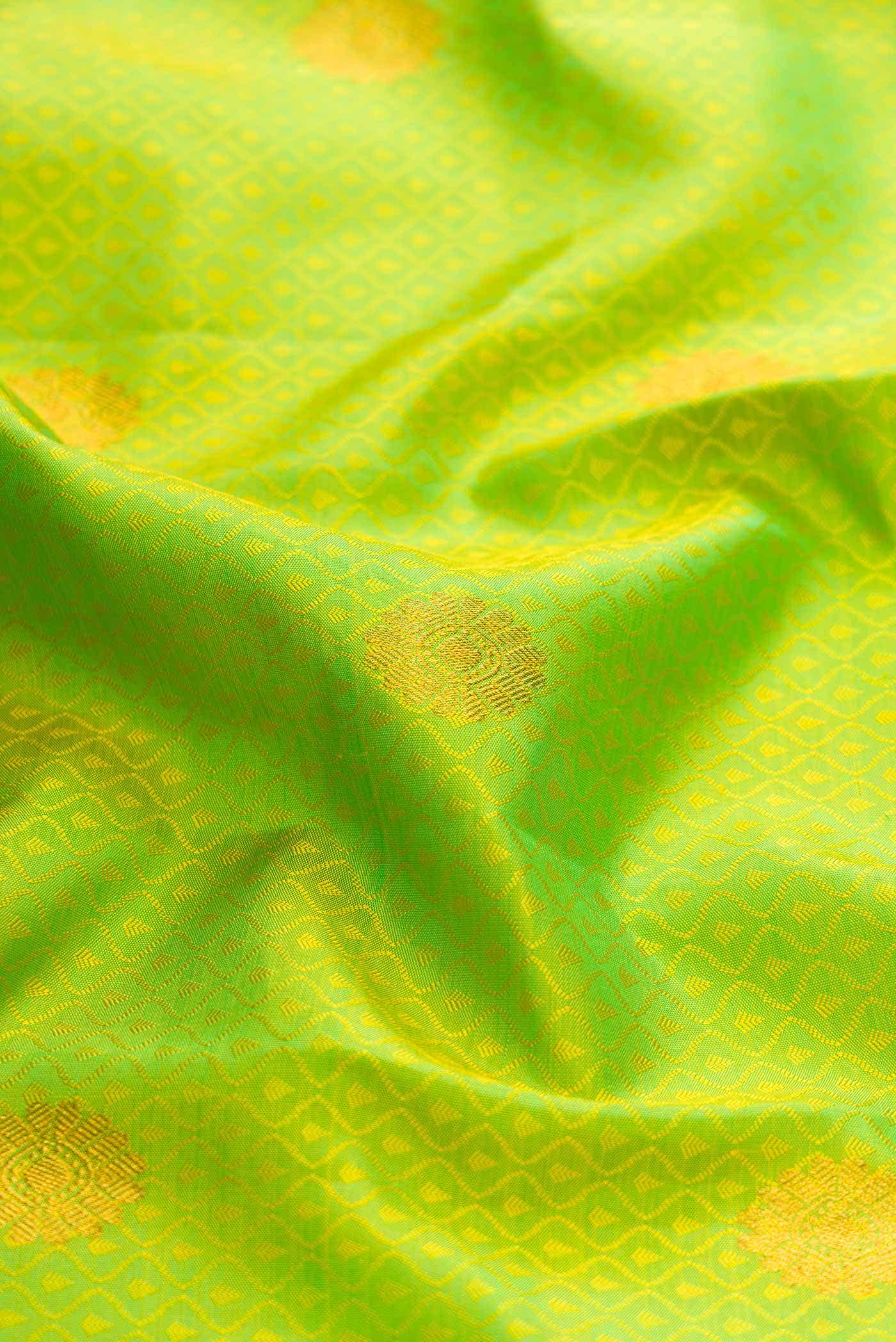 Parrot Green Dual Tone Kanchipuram Silk Saree